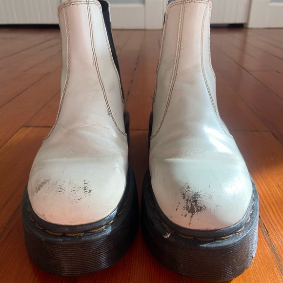 2976 SMOOTH LEATHER PLATFORM CHELSEA BOOTS - Picture 2 of 5